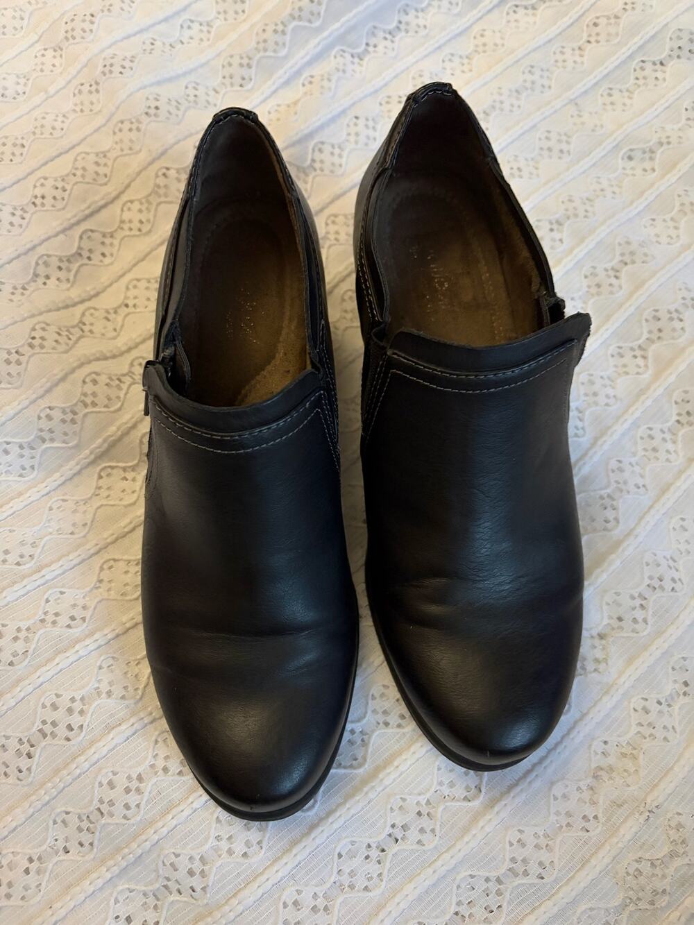 NaturalSoul by Naturalizer Black Ankle Booties Side Zip Comfort Size 6.5